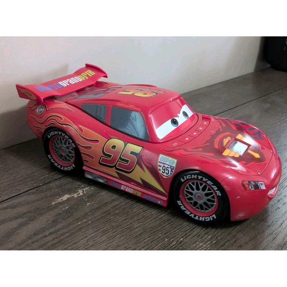 Rare Disney Pixar Cars Lightning McQueen CD Player Model CR - 430 Tested  2011